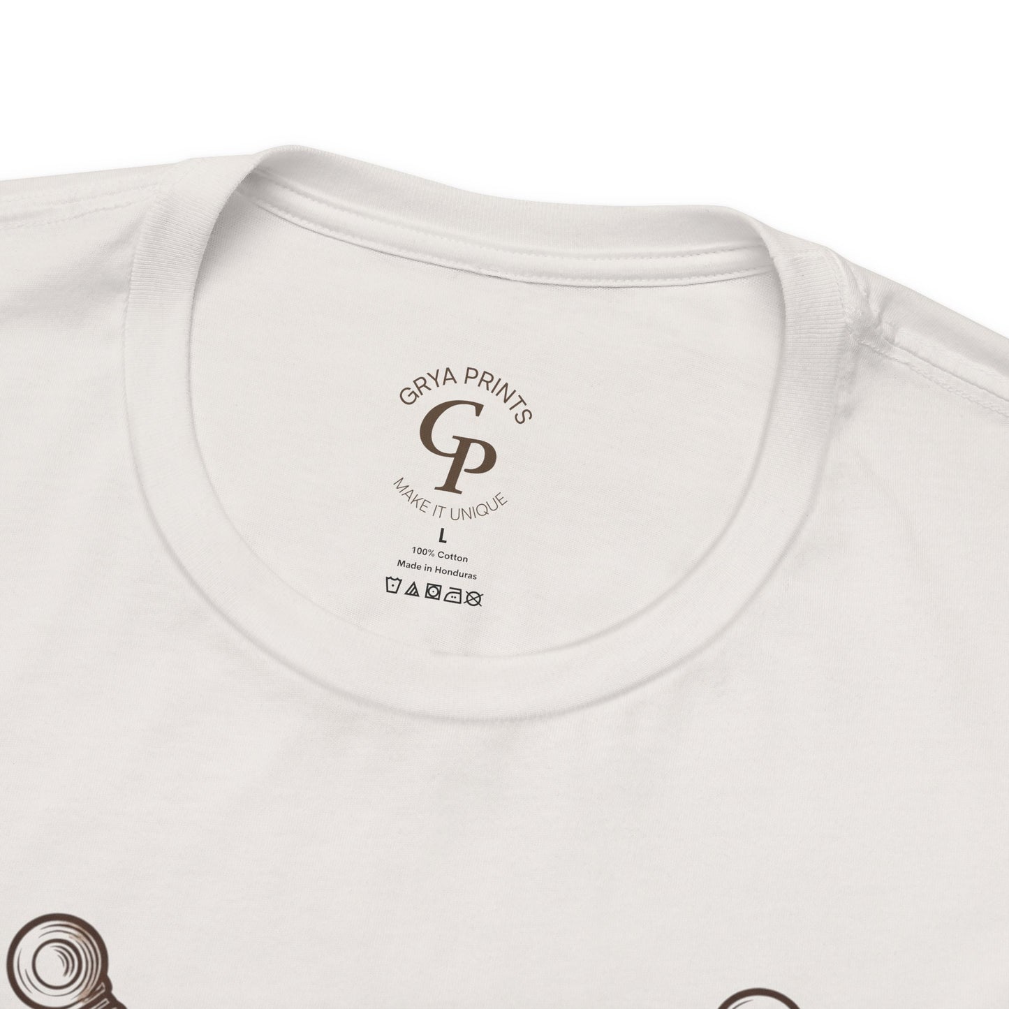 Camiseta unisex de empoderamiento "Eres el arma, el escudo"