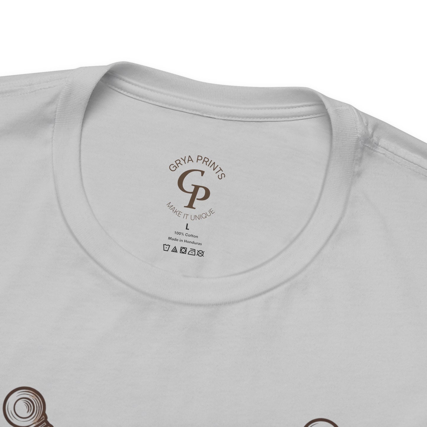 Camiseta unisex de empoderamiento "Eres el arma, el escudo"