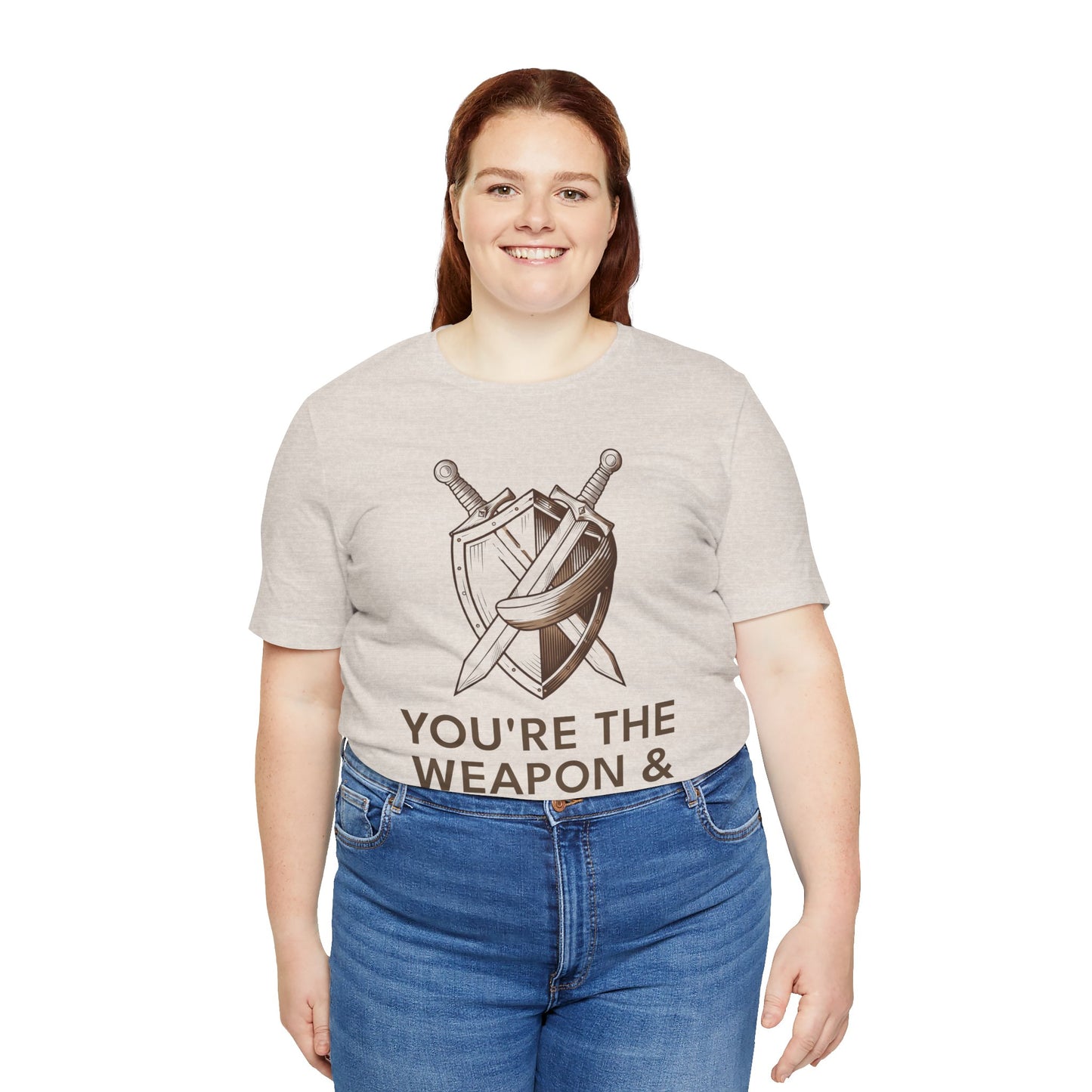 Camiseta unisex de empoderamiento "Eres el arma, el escudo"