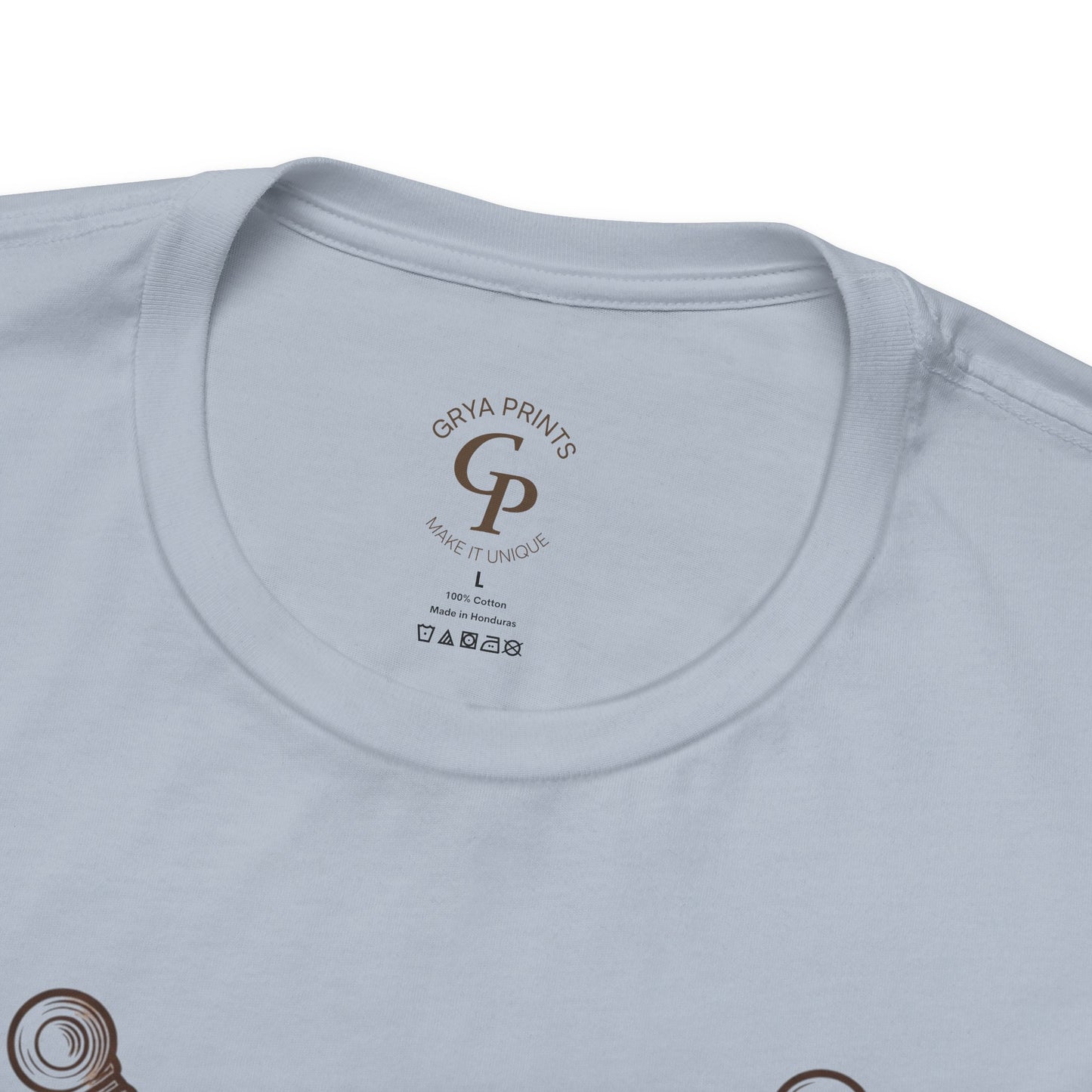 Camiseta unisex de empoderamiento "Eres el arma, el escudo"