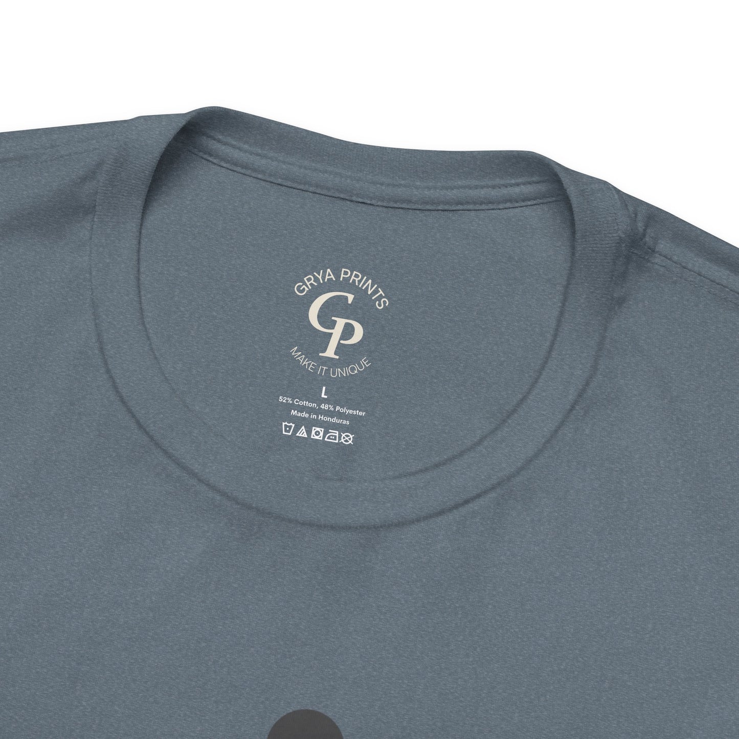 Camiseta motivacional unisex "Persigue sueños, no tendencias"
