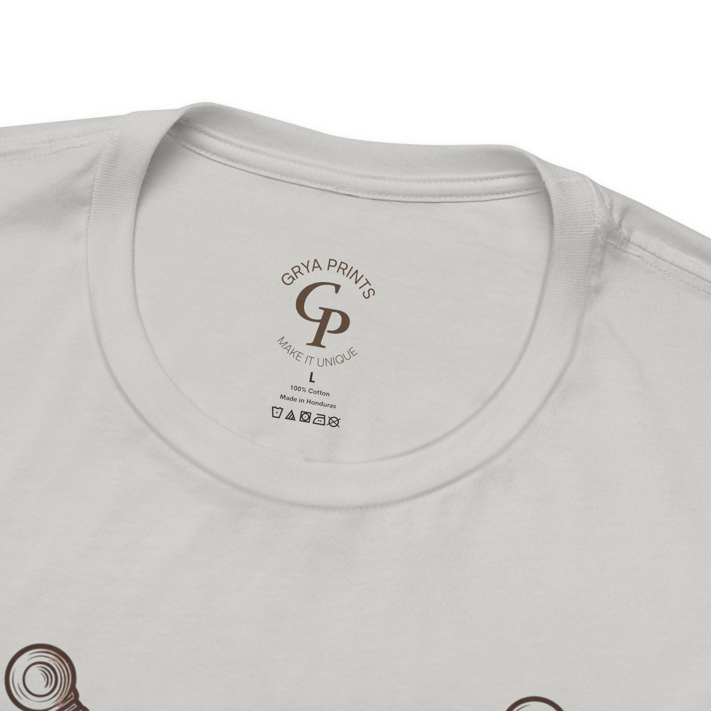 Camiseta unisex de empoderamiento "Eres el arma, el escudo"